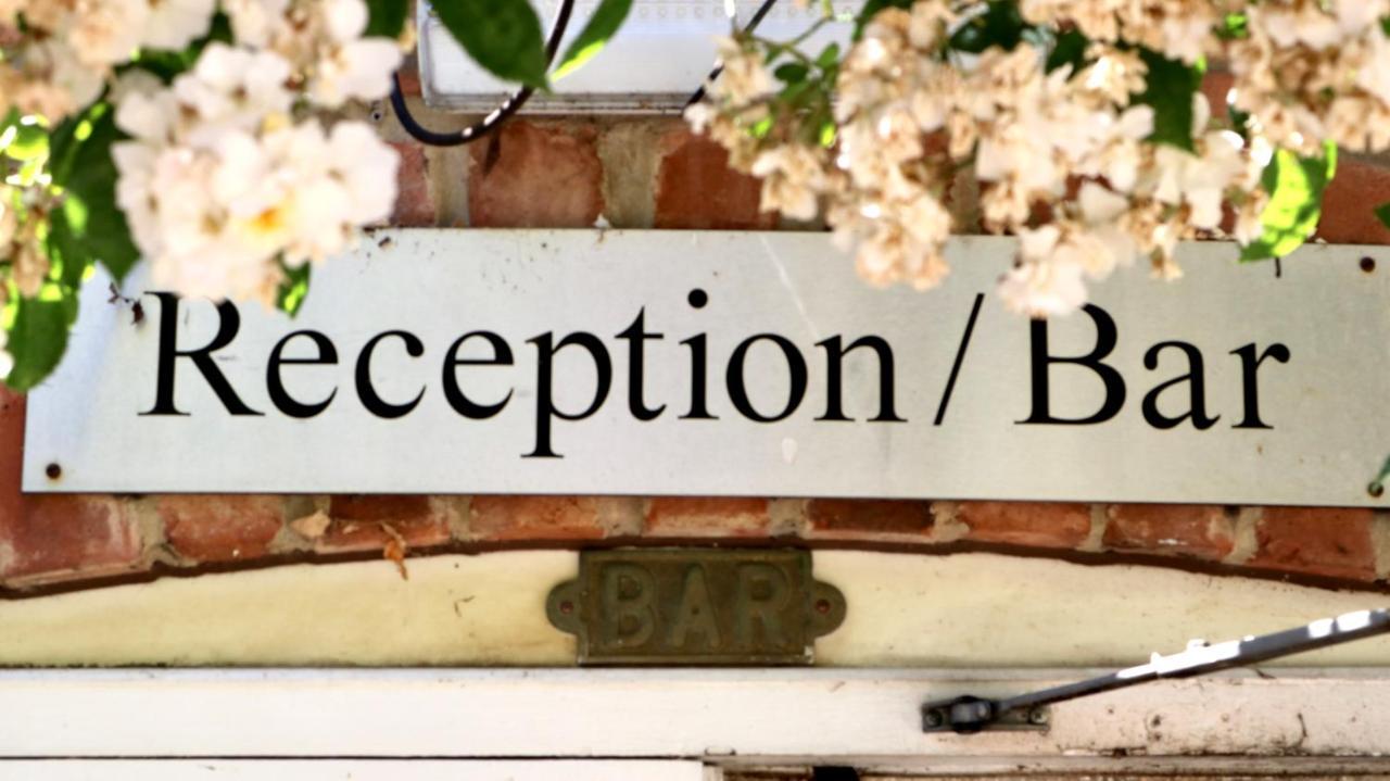 The Cottage Hotel Bradmore  Екстериор снимка