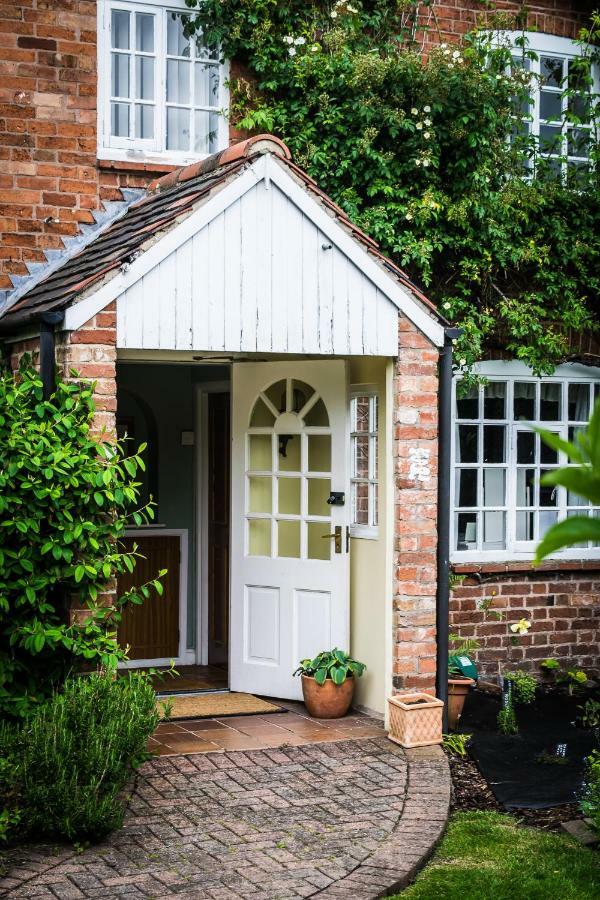 The Cottage Hotel Bradmore  Екстериор снимка
