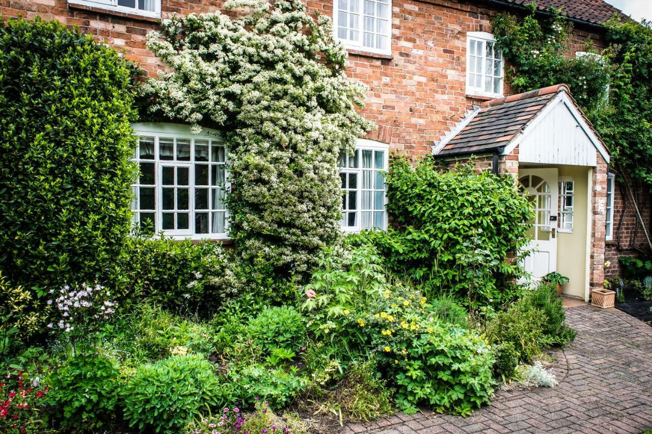 The Cottage Hotel Bradmore  Екстериор снимка